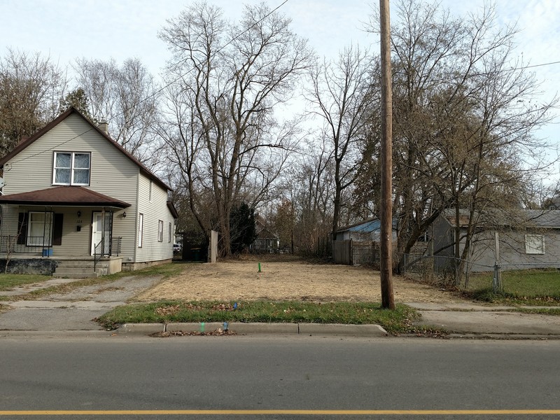 127 Grenville St